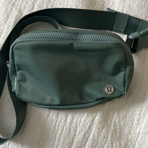 Lululemon belt bag - Picture 2 of 2